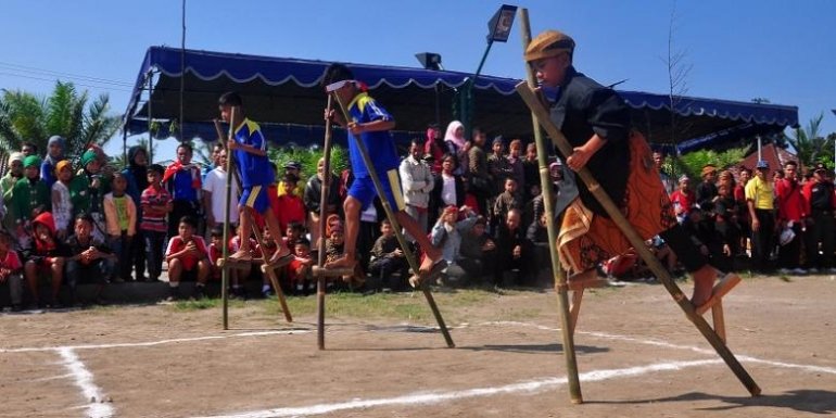 Maén Jajangkungan: Permainan Tradisional yang Hampir Terlupa