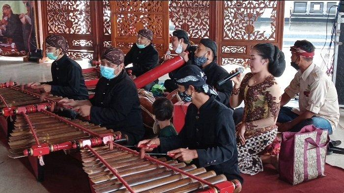 Calung: Harmoni Bambu dari Tanah Sunda